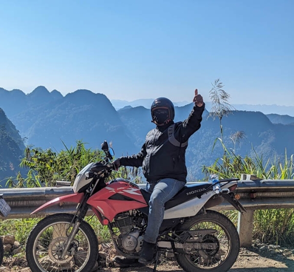 Rider Enjoy their Ride in Vietnam