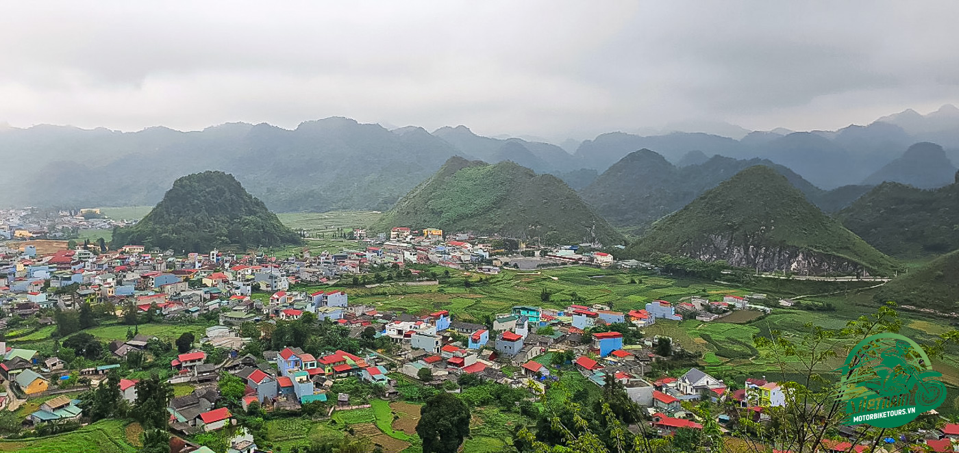 EXPLORING MAI CHAU'S NATURAL BEAUTY