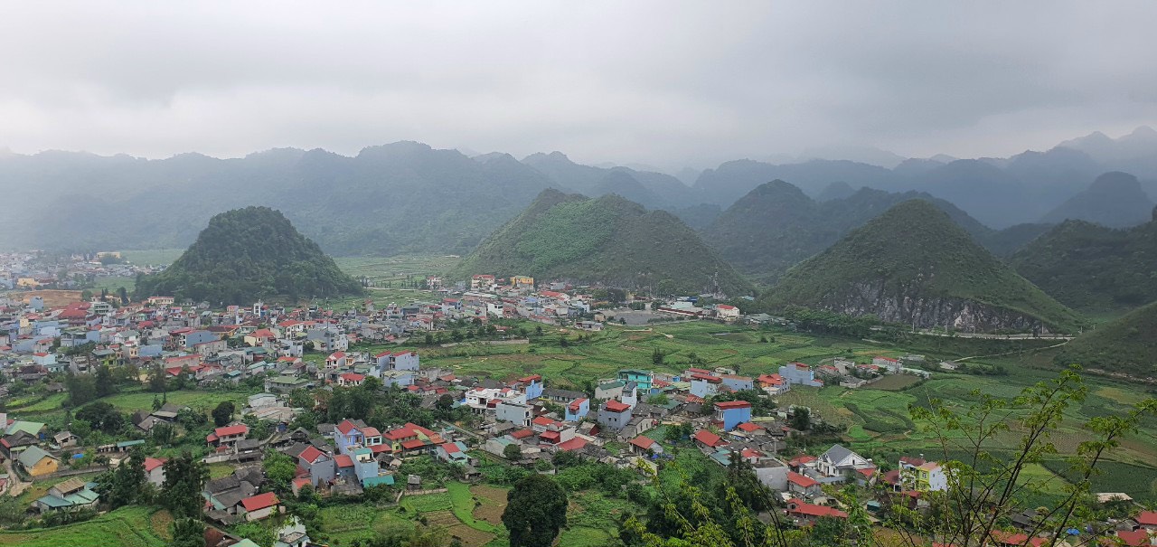 DAY 1: HANOI TO MAI CHAU VALLEY