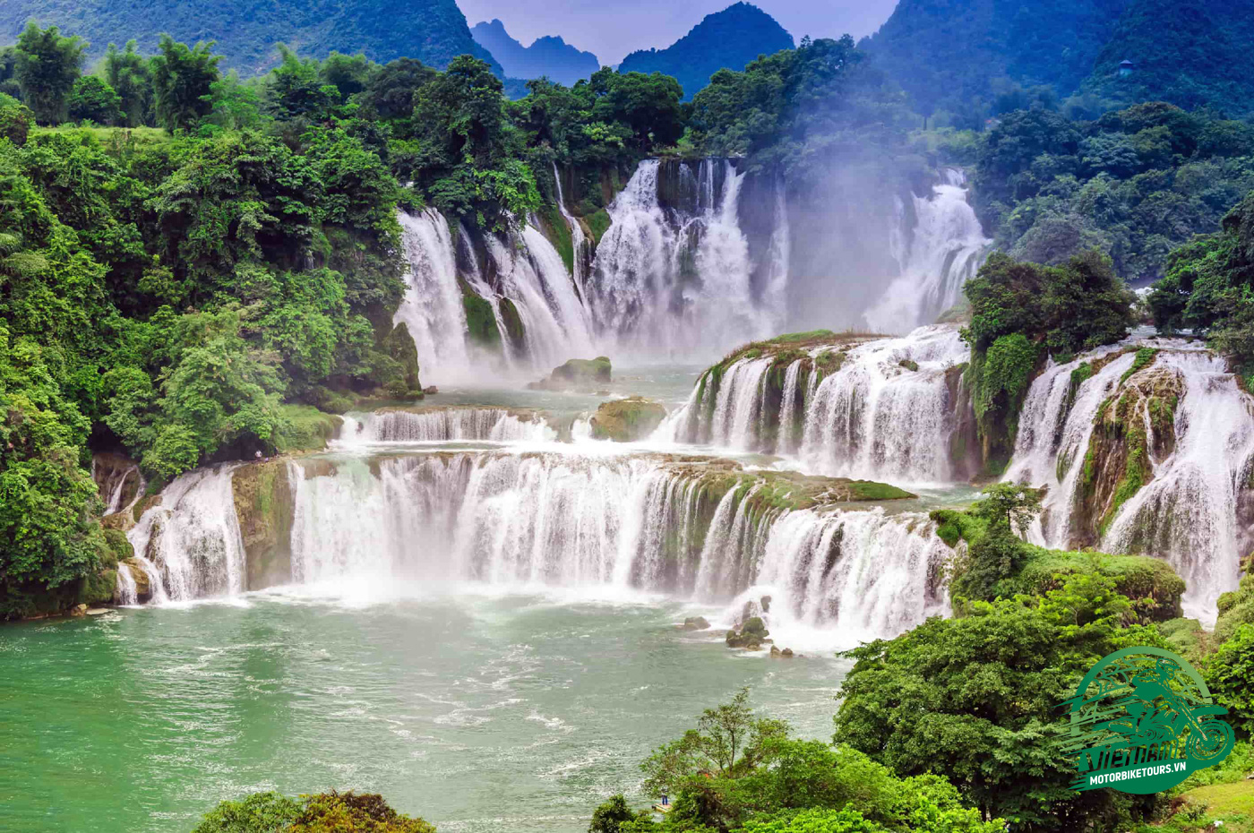 BAN GIOC WATERFALL